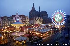 Picture: Rostock city centre with Christmas market. Once a year the historic city centre of Rostock transforms into the largest and one of the most georgeous of Christmas markets in Northern Germany. Starting end of November, this event attracts a lot of tourists, e.g. from Scandinavia.